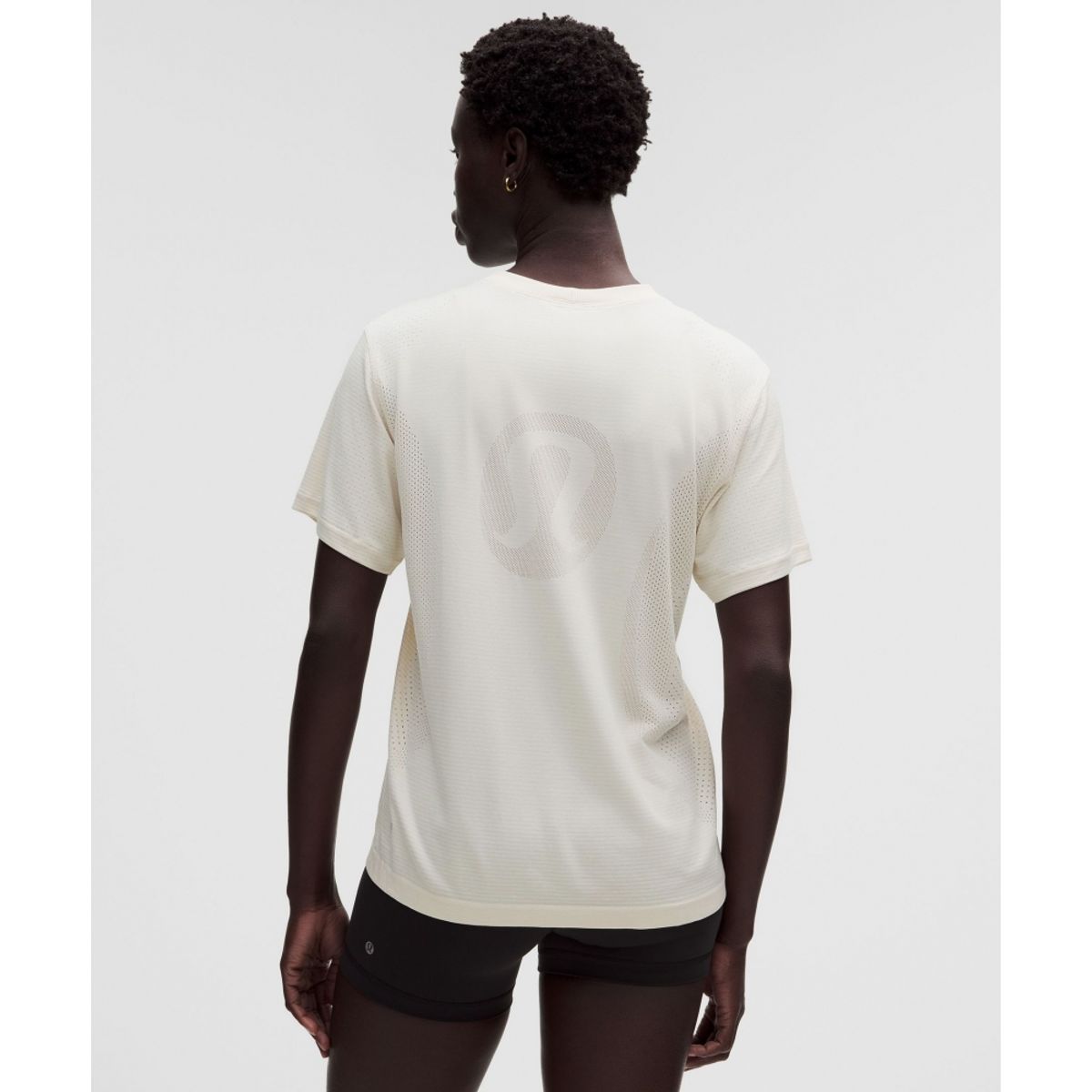룰루레몬(LULULEMON) 스위프틀리 릴랙스드 숏슬리브 셔츠 힙 렝스 *로고  LTIV
