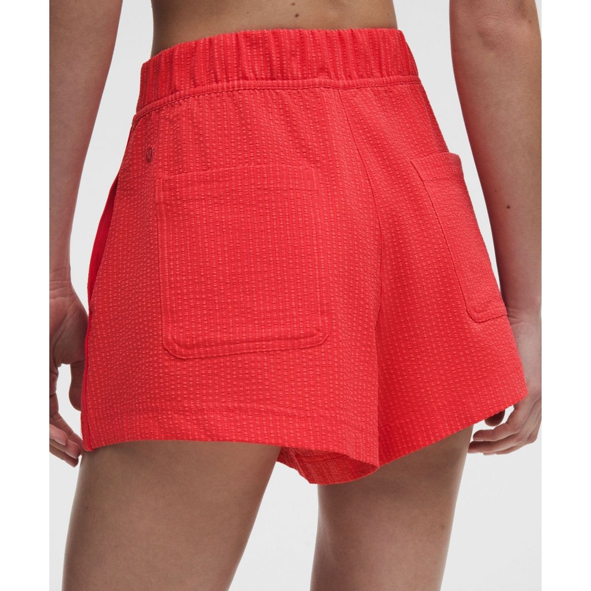 룰루레몬(LULULEMON) 시어서커 WovenAir 하이라이즈 플리티드 쇼츠 3.5inch