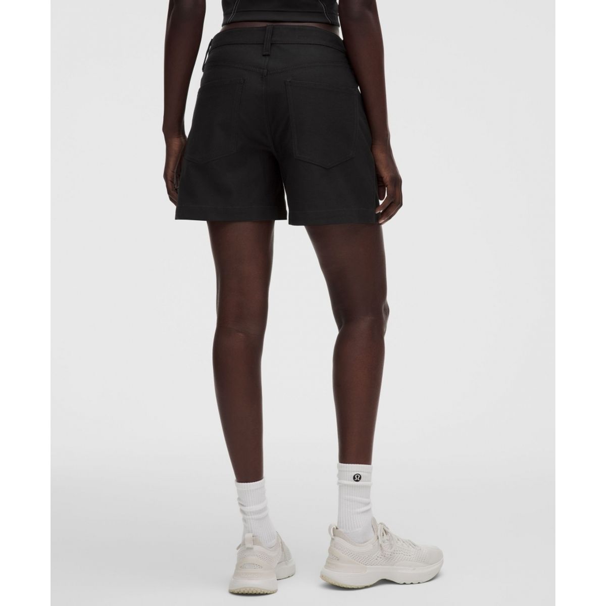 룰루레몬(LULULEMON) 이지파이브 미드라이즈 쇼츠 4.5inch  BLK
