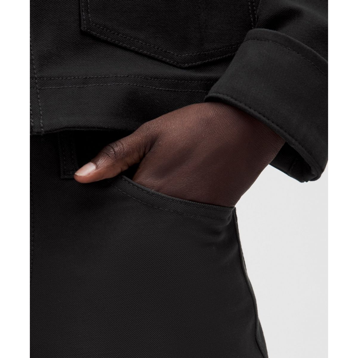 룰루레몬(LULULEMON) 이지파이브 미드라이즈 쇼츠 4.5inch  BLK