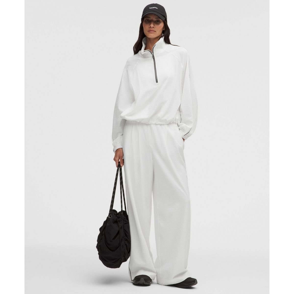 룰루레몬(LULULEMON) 시어서커 WovenAir 퍼넬넥 하프집  WHWH