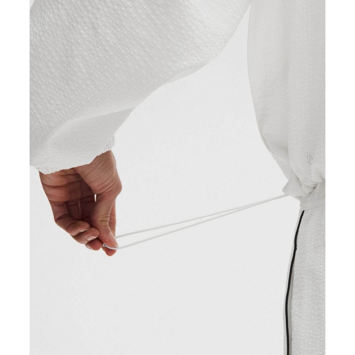 룰루레몬(LULULEMON) 시어서커 WovenAir 퍼넬넥 하프집  WHWH