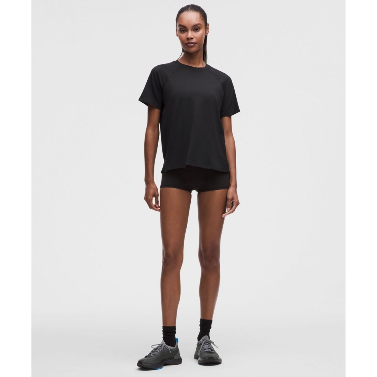 룰루레몬(LULULEMON) 라이선스 투 트레인 클래식 핏 티셔츠  BLK ONGE