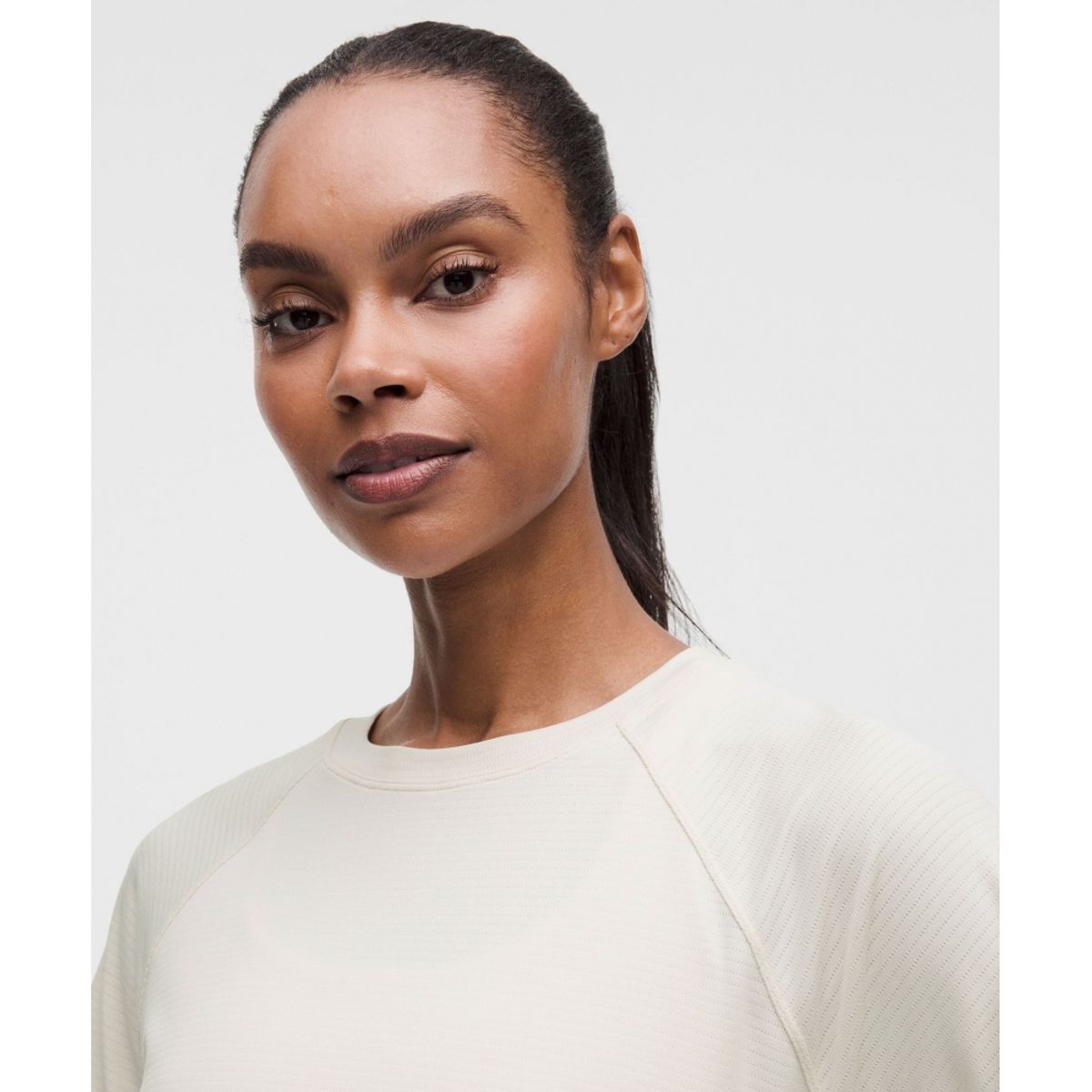 룰루레몬(LULULEMON) 라이선스 투 트레인 클래식 핏 티셔츠  LTIV WHT