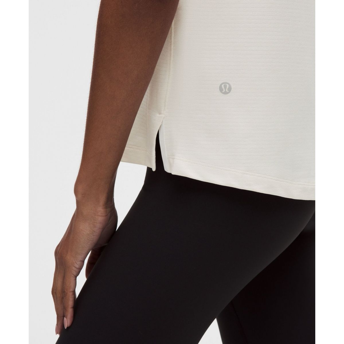 룰루레몬(LULULEMON) 라이선스 투 트레인 클래식 핏 티셔츠  LTIV WHT