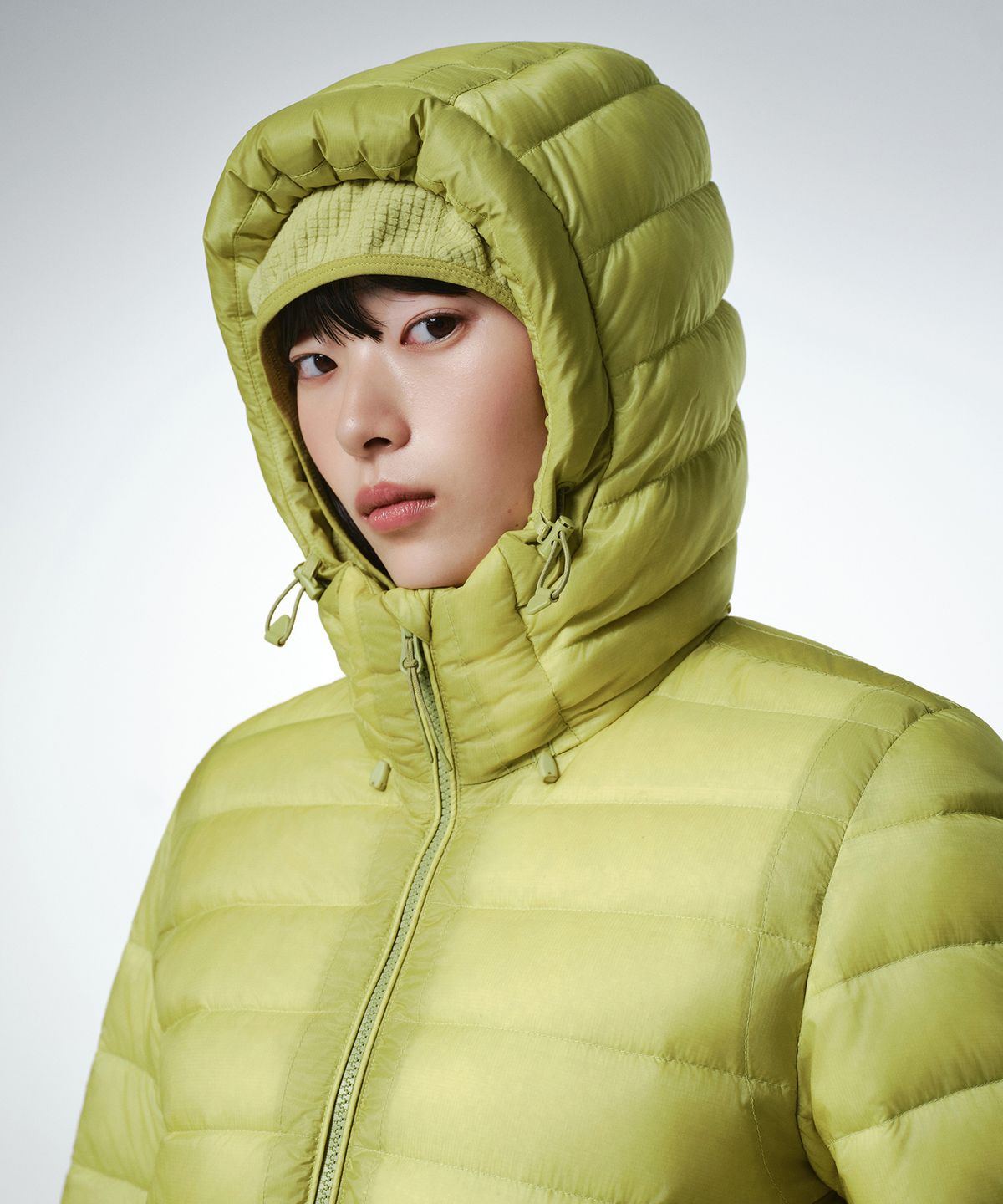 무신사 스탠다드 우먼(MUSINSA STANDARD WOMAN) [시티 레저] 우먼즈 시어 후디드 라이트 다운 재킷 [옐로우 그린]