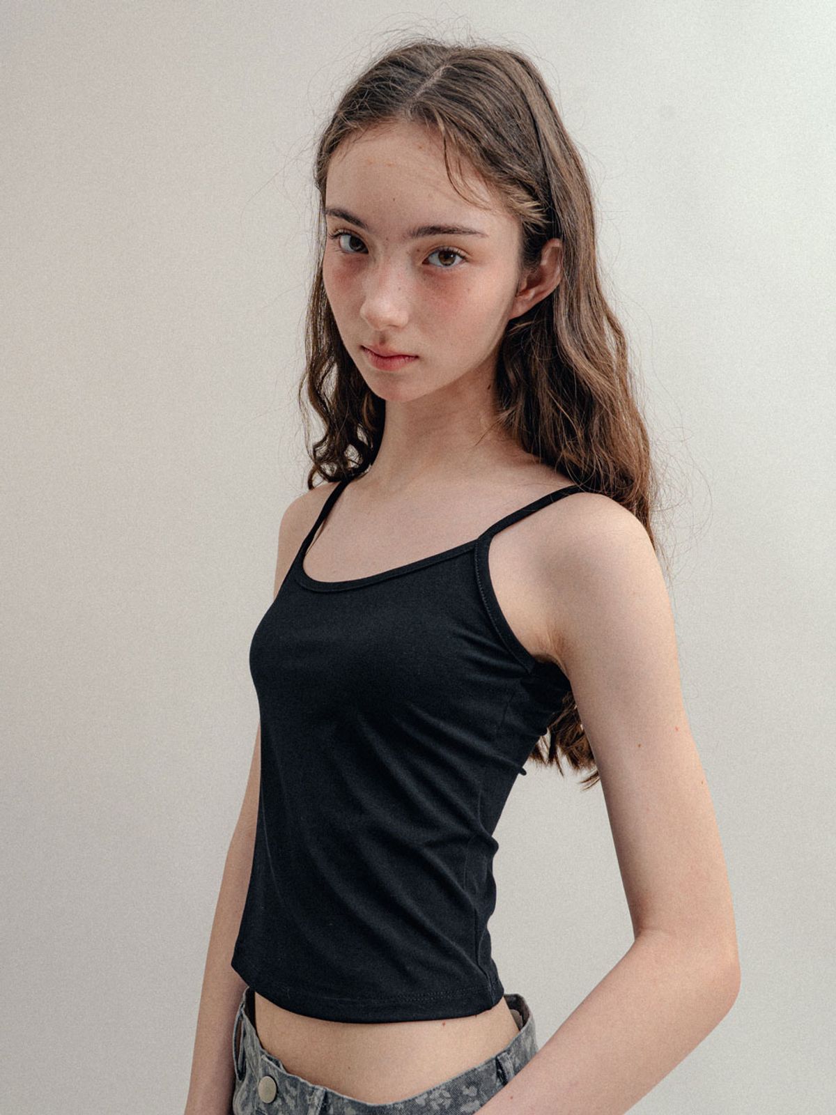 비수스(VISUS) Basic Sleeveless_Black
