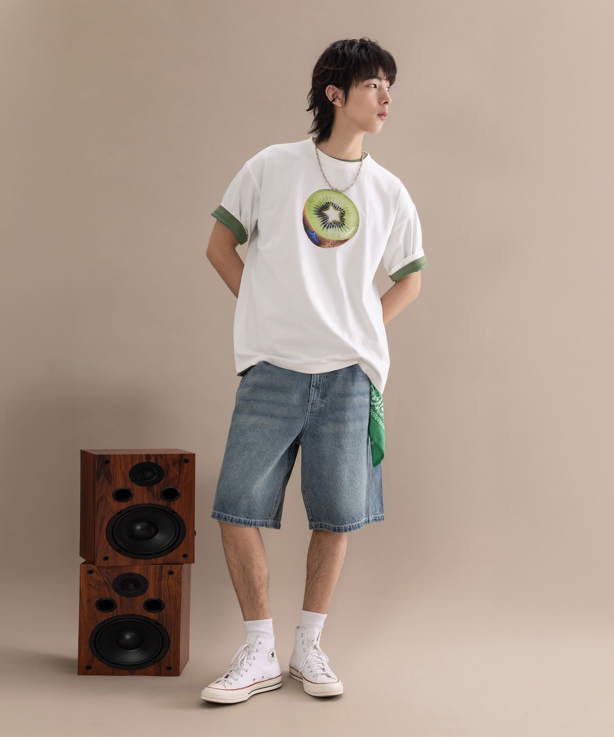 컨버스(CONVERSE) 소로나 프루트 그래픽 티셔츠 화이트 MCK077-001