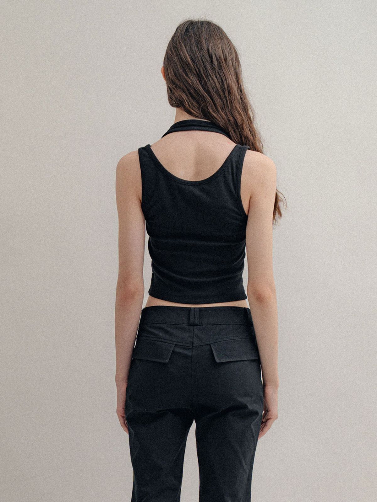 비수스(VISUS) Layerd Halter Top_Black