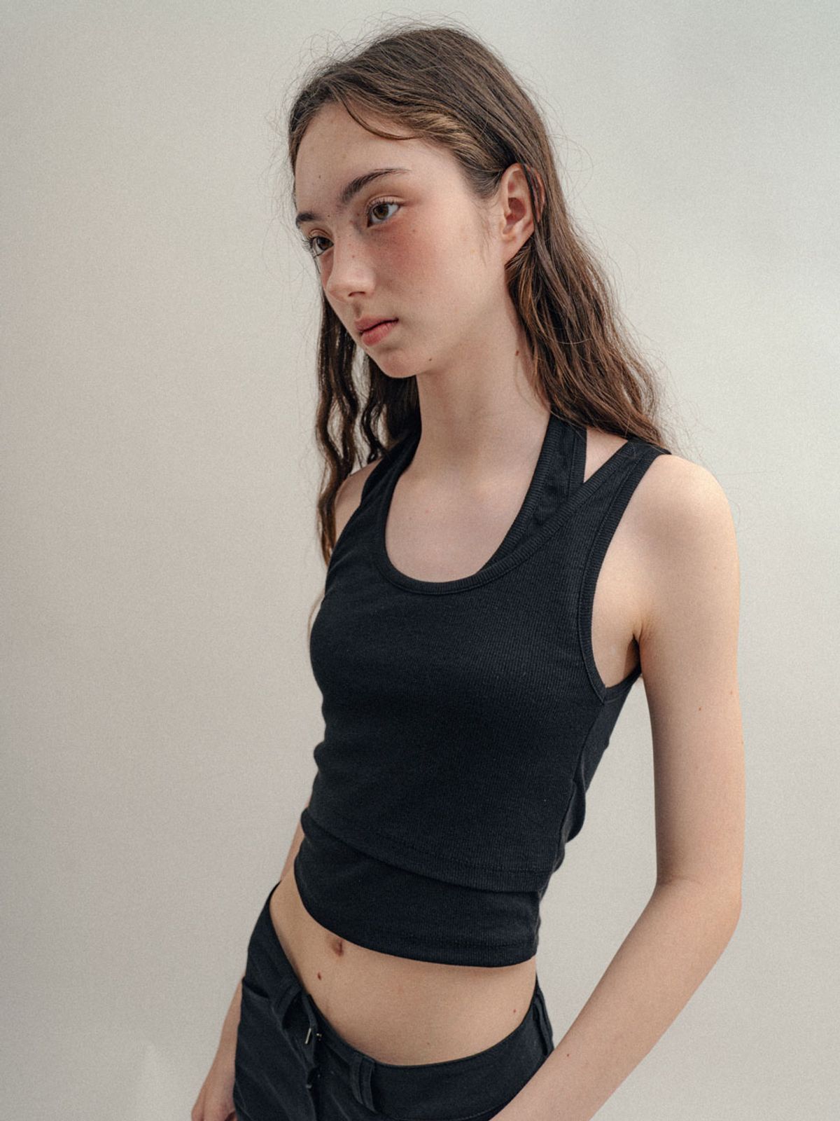 비수스(VISUS) Layerd Halter Top_Black