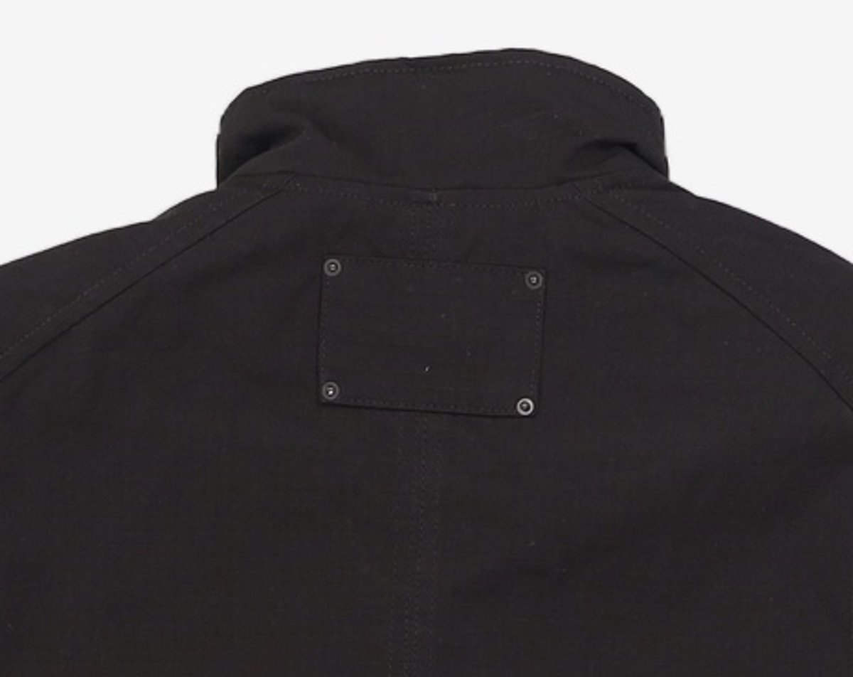 메종미네드(MAISON MINED) INCISION DOUBLE HIGHNECK JUMPER BLACK S