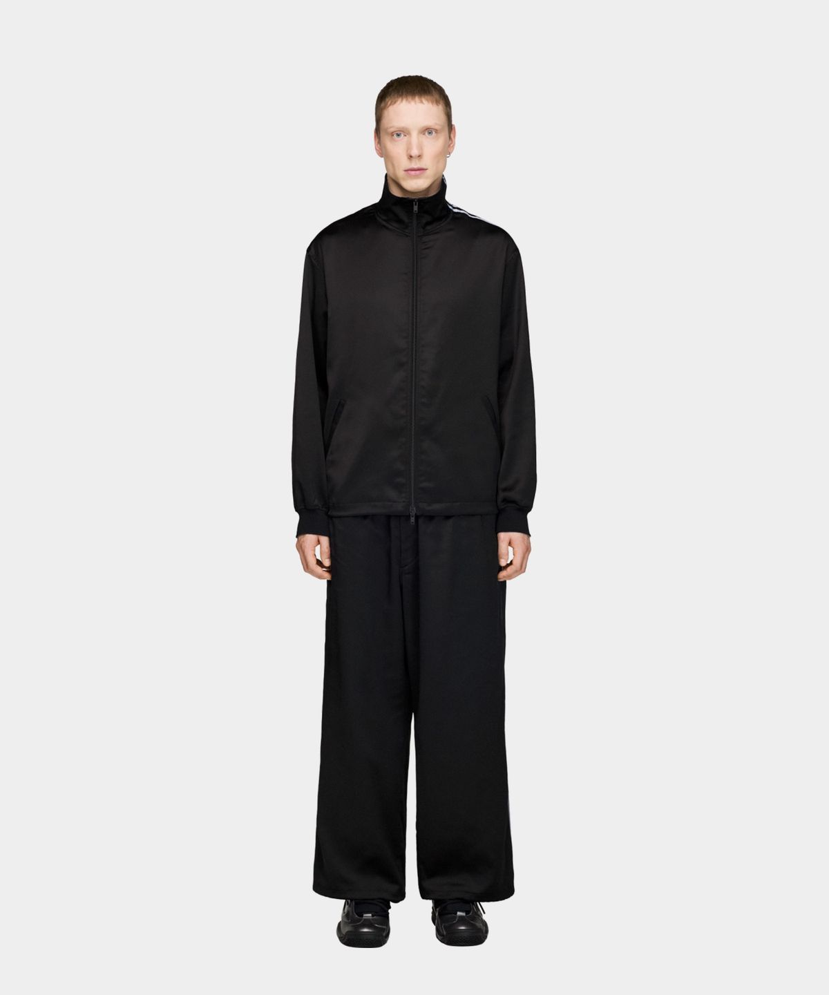와이쓰리(Y-3) (U) 그라디언트 3S 사틴 트랙 탑 블랙 GRD 3S SATIN TT BLACK