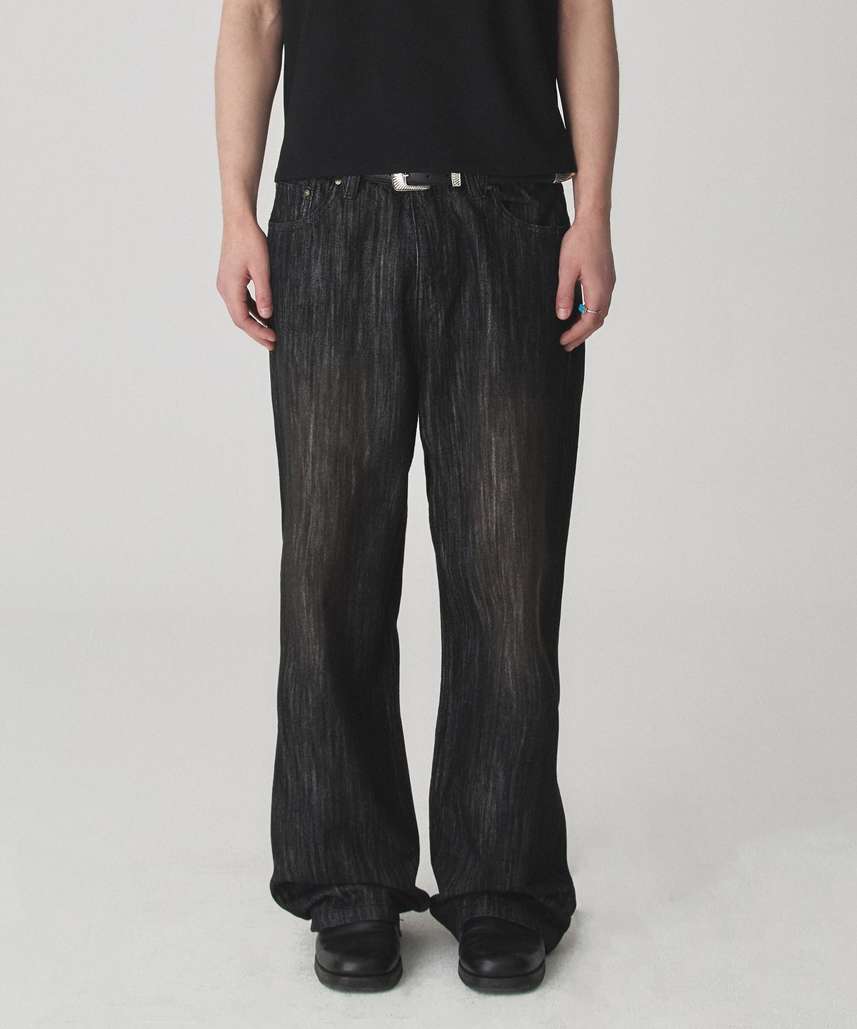 웨슬리 휴스턴(WESLEYHYUSTON) Crimson straight fit denim pants black