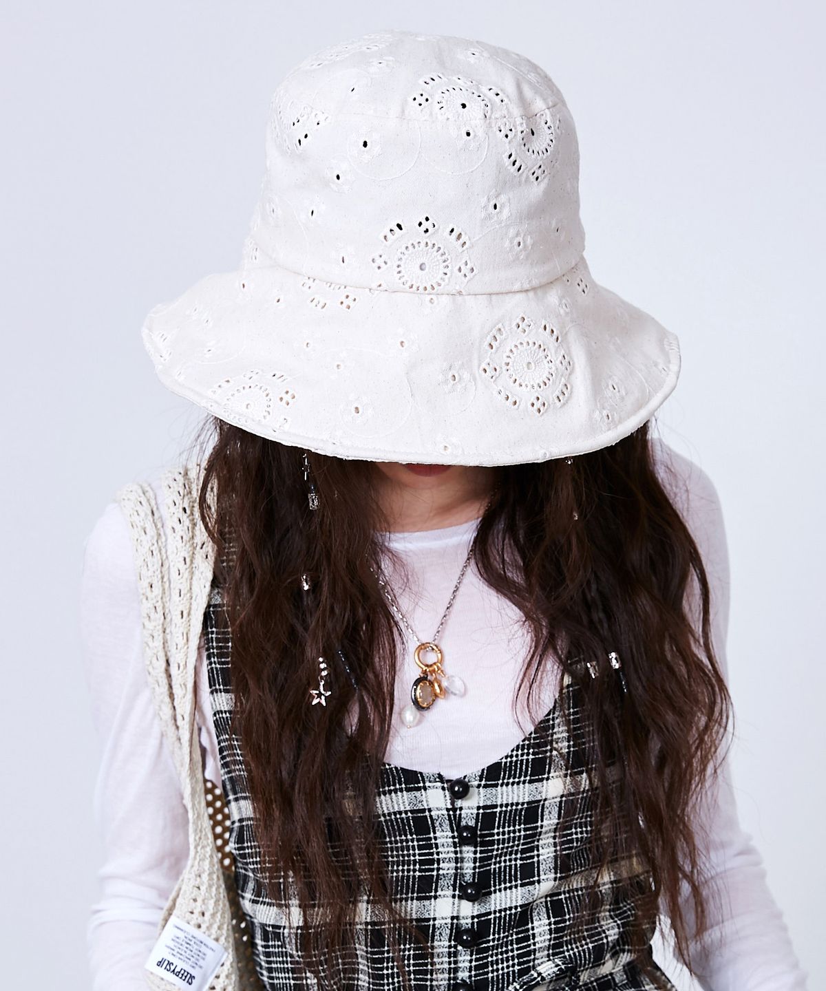 슬리피슬립(SLEEPYSLIP) TAHITI IVORY BUCKET HAT