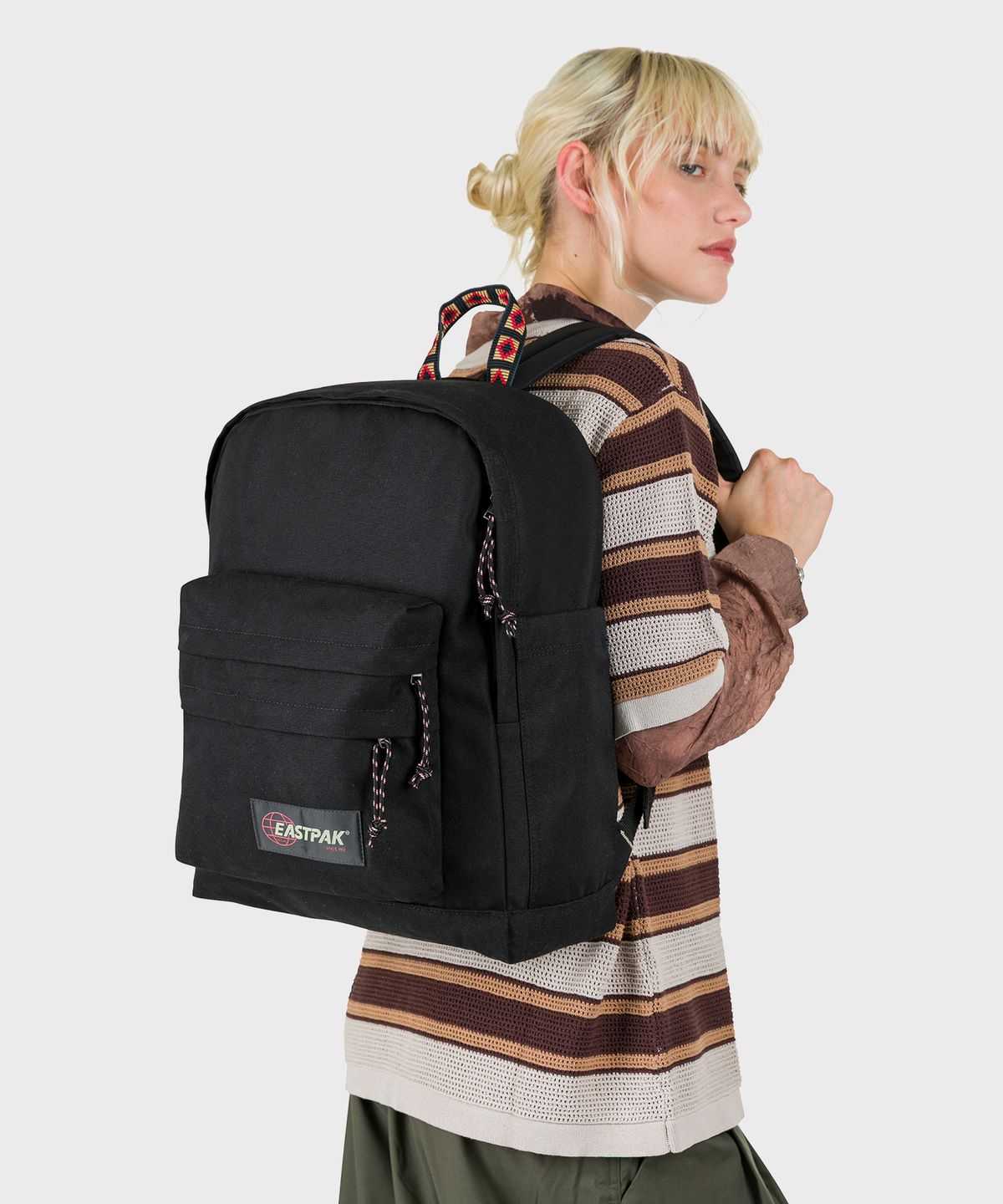 이스트팩(EASTPAK) 키터리파커 Vintage Black
