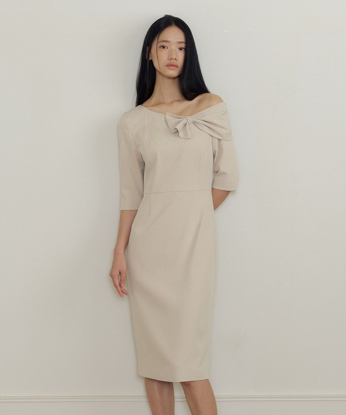 루시르주(LUCIR ZU) One-Shoulder Ribbon Drape Dress (beige)