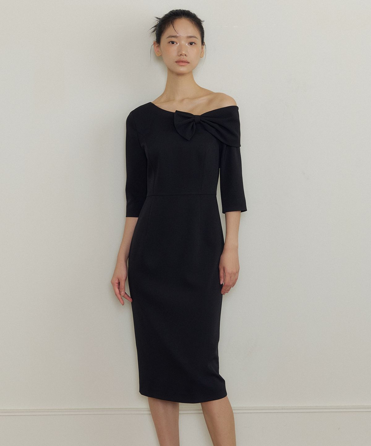 루시르주(LUCIR ZU) One-Shoulder Ribbon Drape Dress (black)