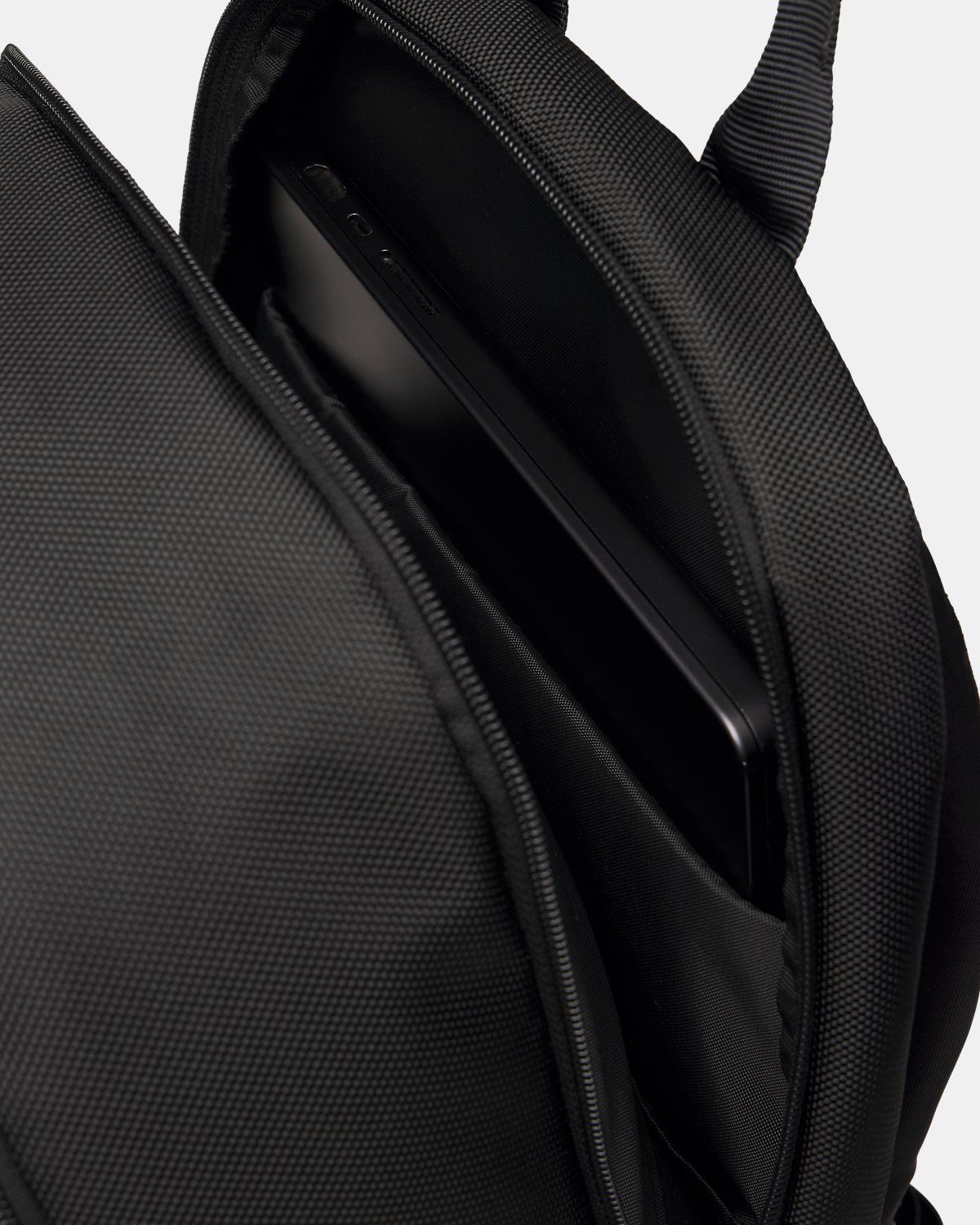 언더아머(UNDERARMOUR) UA 트라이엄프 스포츠6011285-001