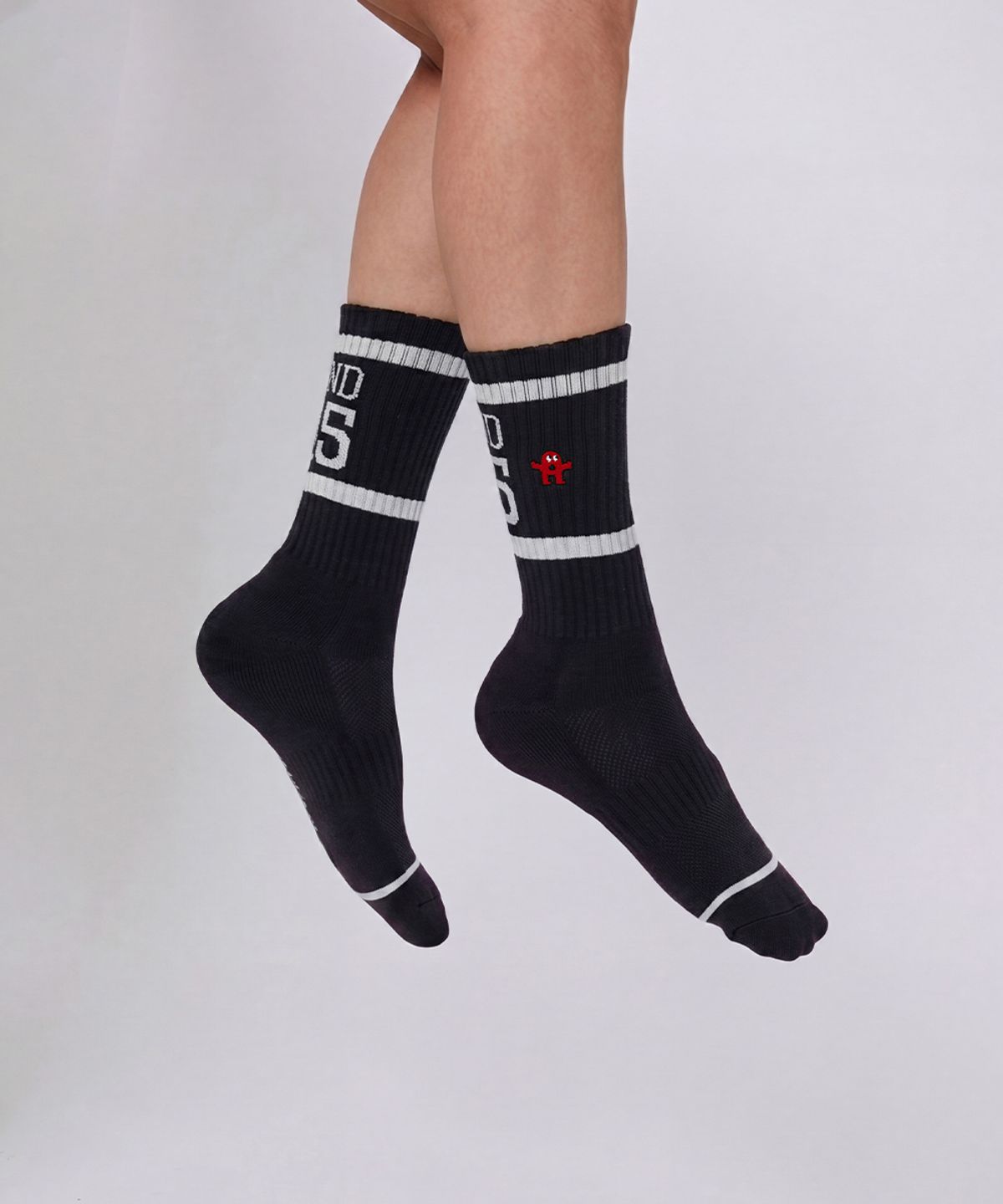 앤드 골프(AND GOLF) AND45 Crew Socks Black