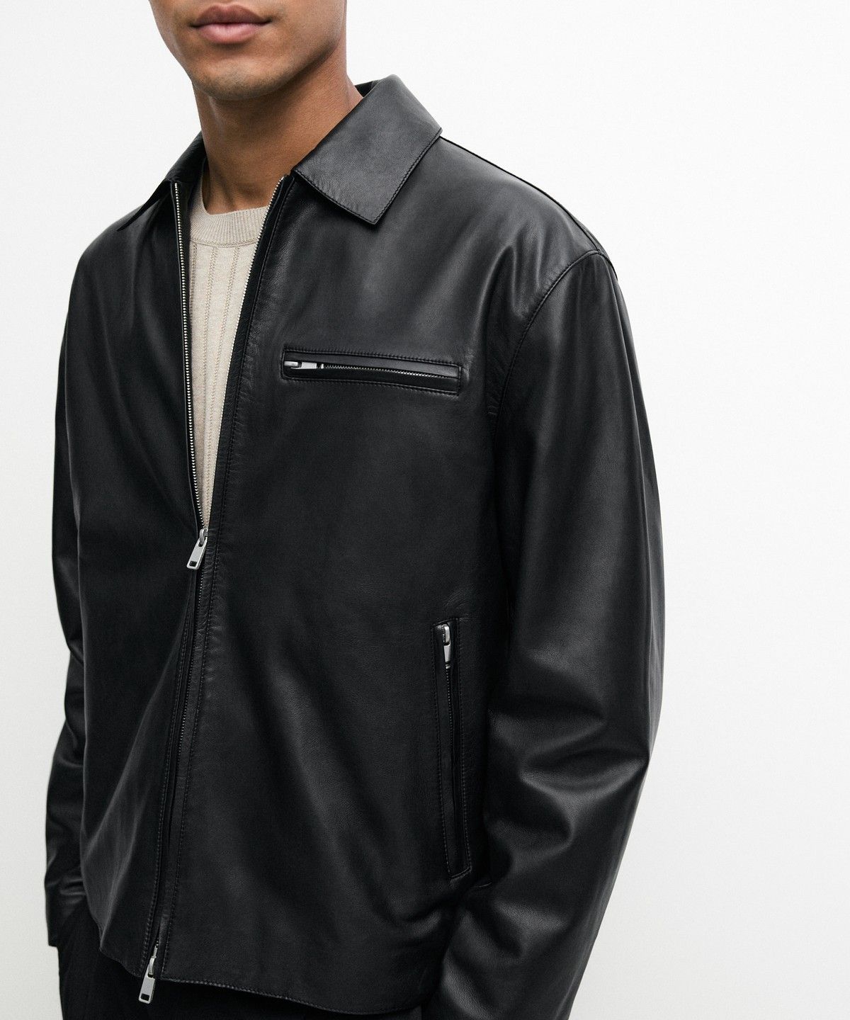 마시모두띠(MASSIMO DUTTI) 포켓 디테일 나파 가죽 자켓