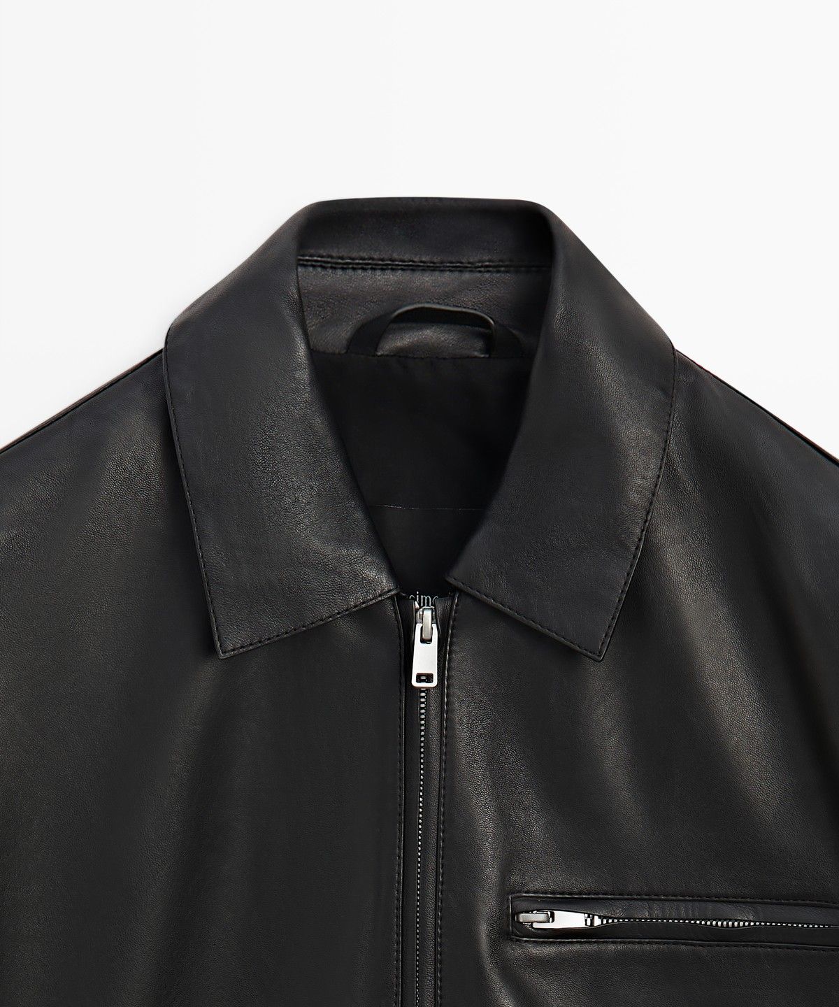마시모두띠(MASSIMO DUTTI) 포켓 디테일 나파 가죽 자켓