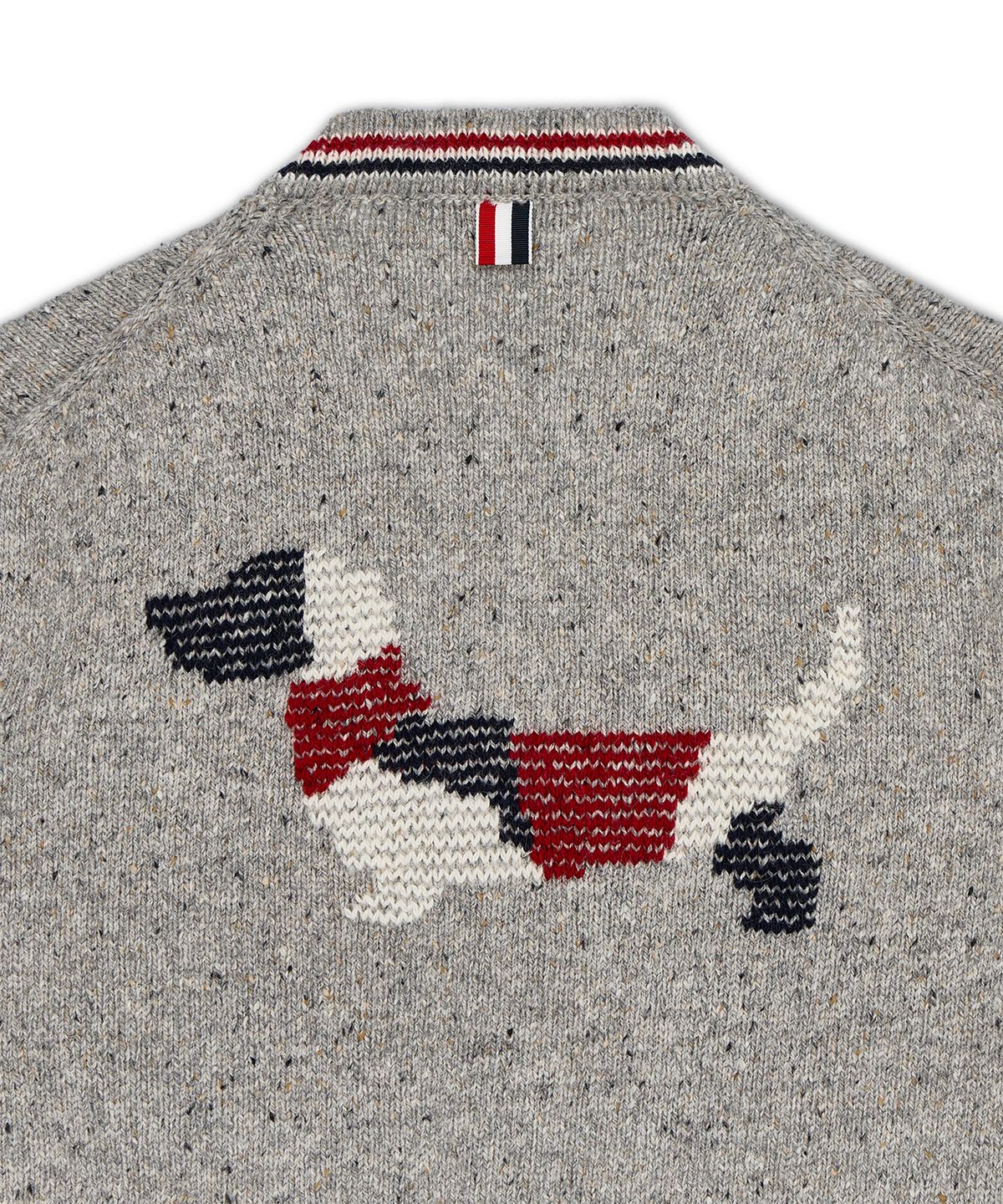 톰 브라운(THOM BROWNE) 도네갈 RWB 스트라이프 헥터 패치워크 저지 인타르샤 V넥 가디건 - 라이트 그레이 / MKC647AY1506055