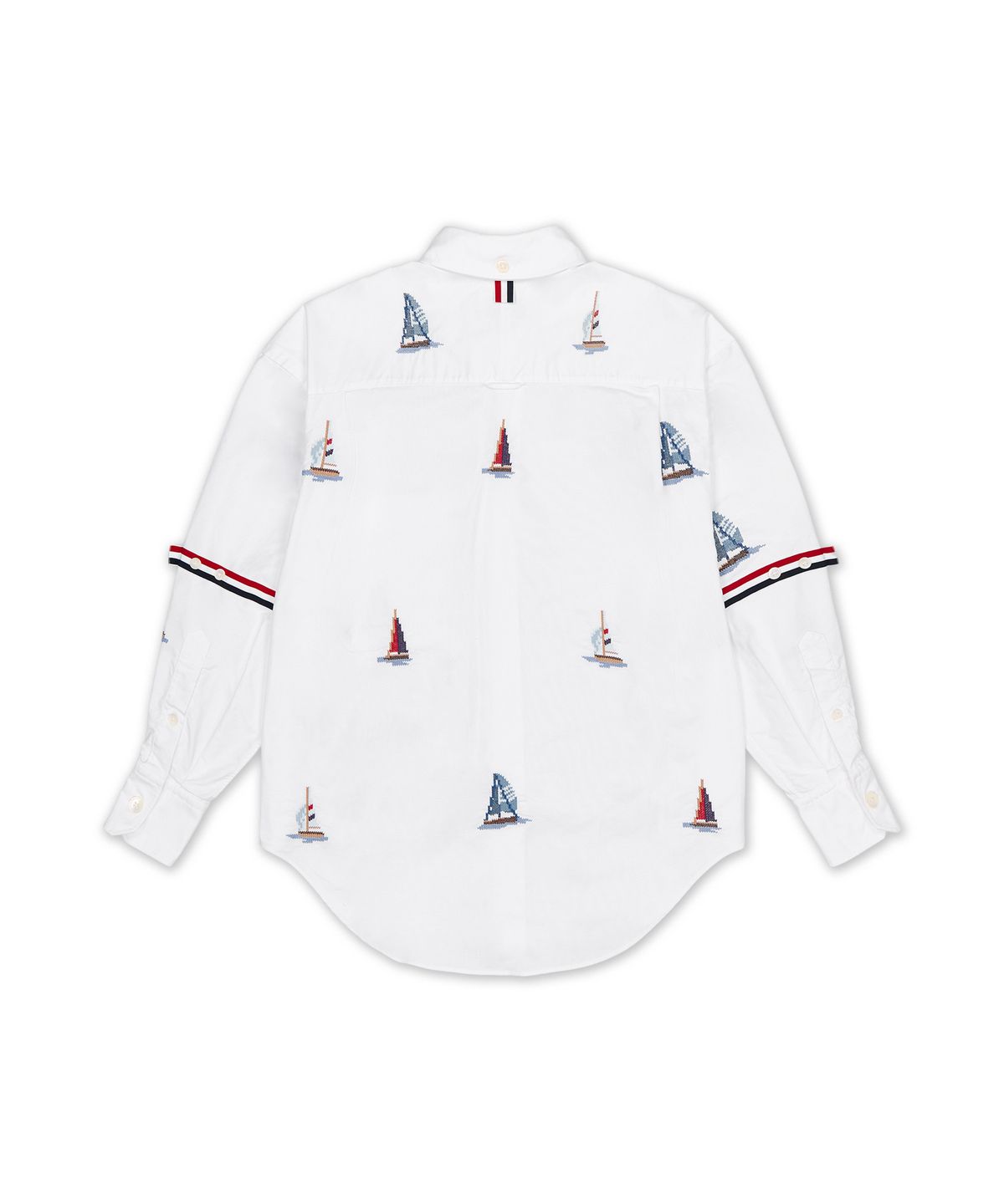 톰 브라운(THOM BROWNE) V 스티치 세일보트 RWB 그로그레인 암밴드 오버사이즈 포인트 칼라 셔츠 - 화이트 / FLL079EE1666100