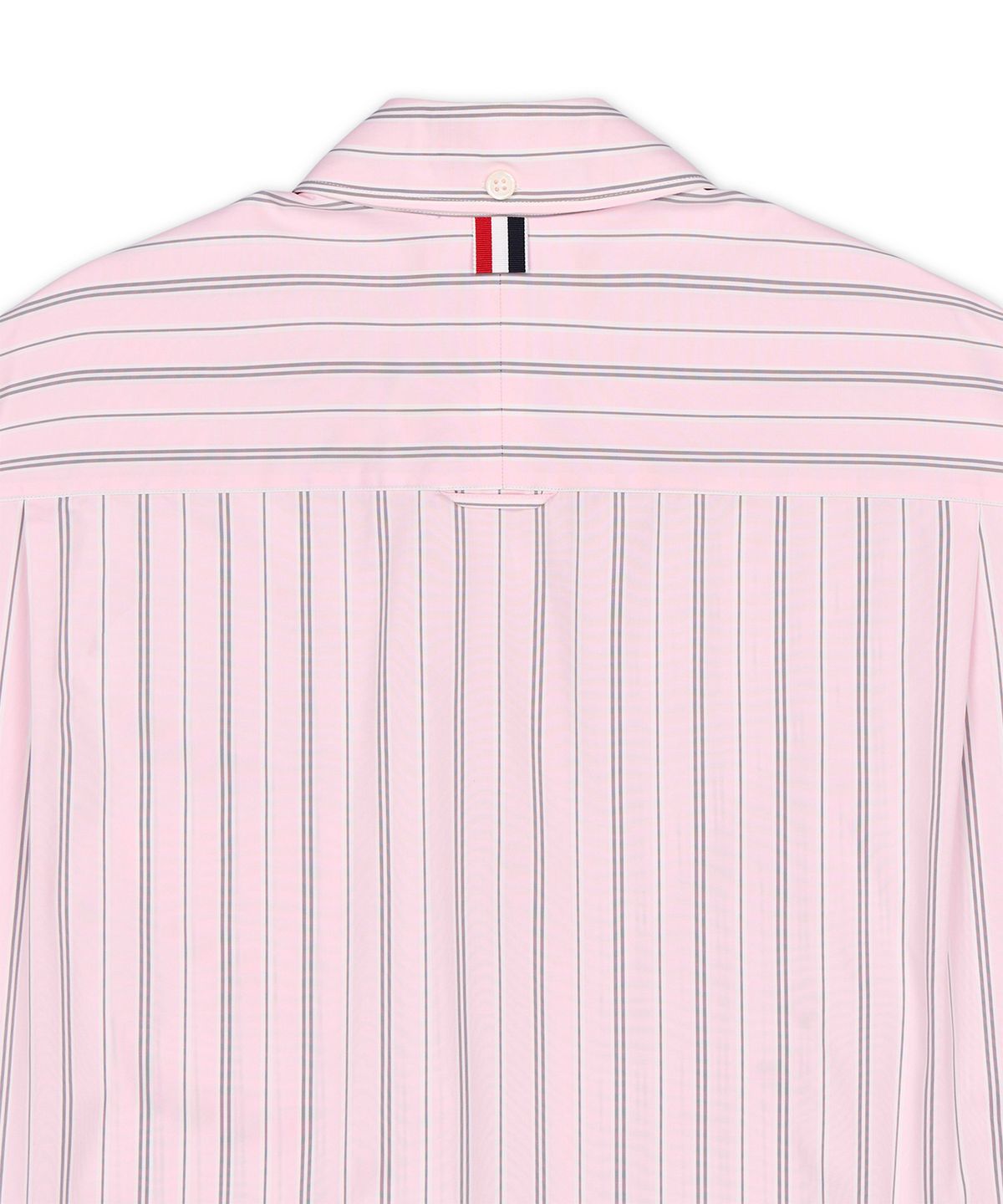 톰 브라운(THOM BROWNE) 와이드 헤어라인 스트라이프 얀 다이드 팝린 셀프 암밴드 오버사이즈 롱슬리브 포인트 칼라 셔츠 - 라이트 핑크 / FLL079OF1223680