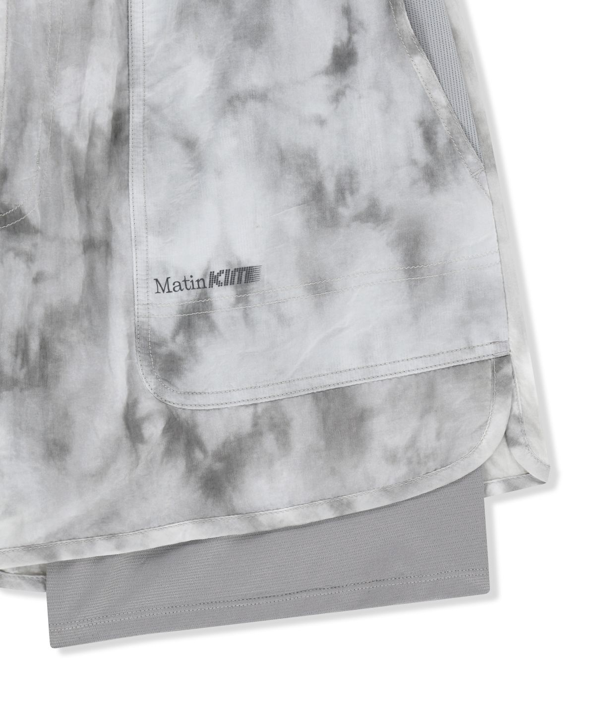 마뗑킴(MATIN KIM) MATIN PACE MOTION SHORTS FOR MEN IN LIGHT GREY