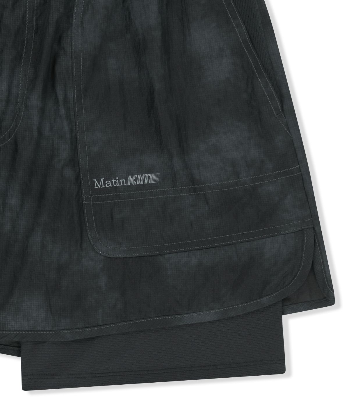 마뗑킴(MATIN KIM) MATIN PACE MOTION SHORTS FOR MEN IN BLACK