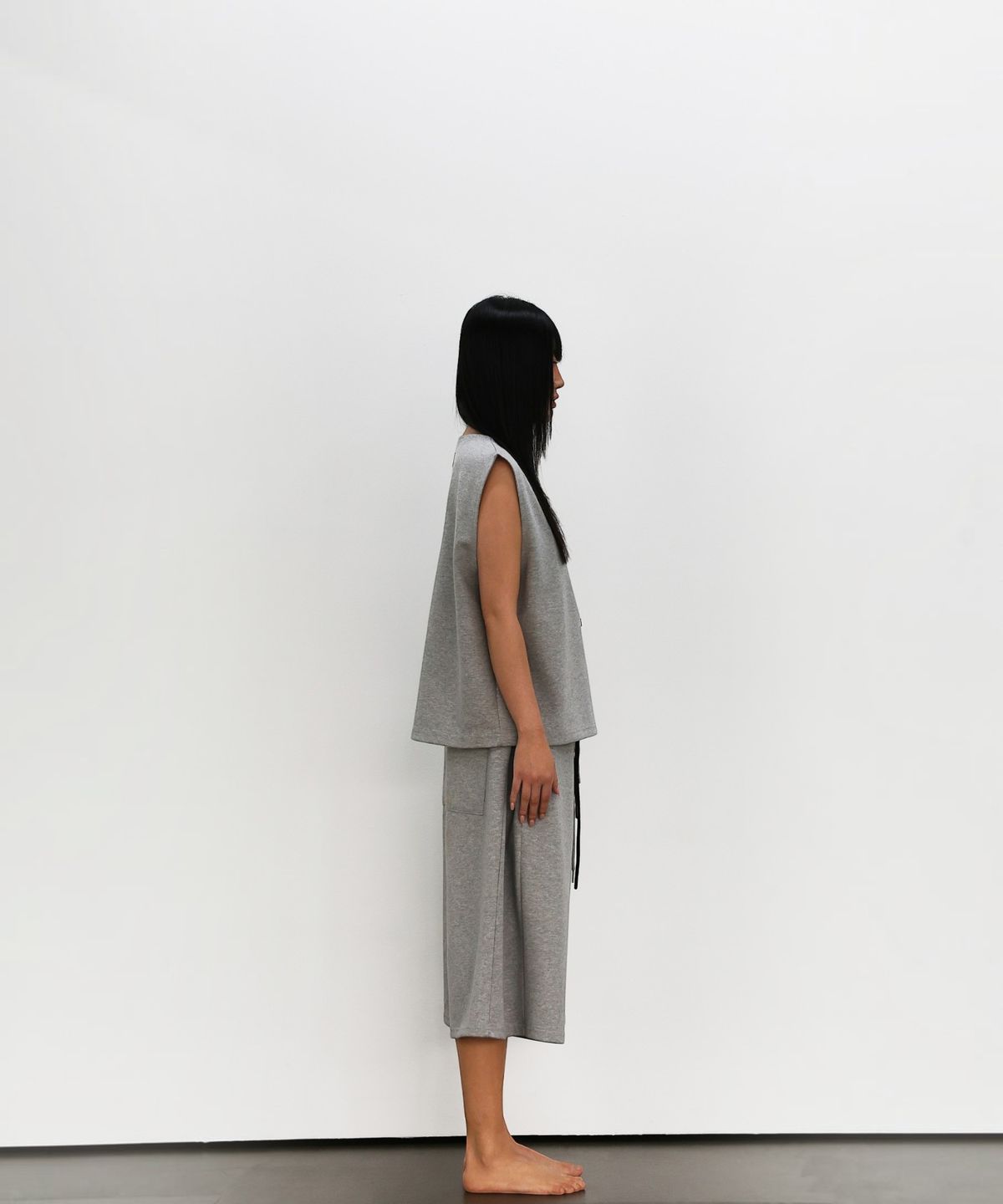 엑세스(XX) Axis Zip Box Crop Sleeveless Gray