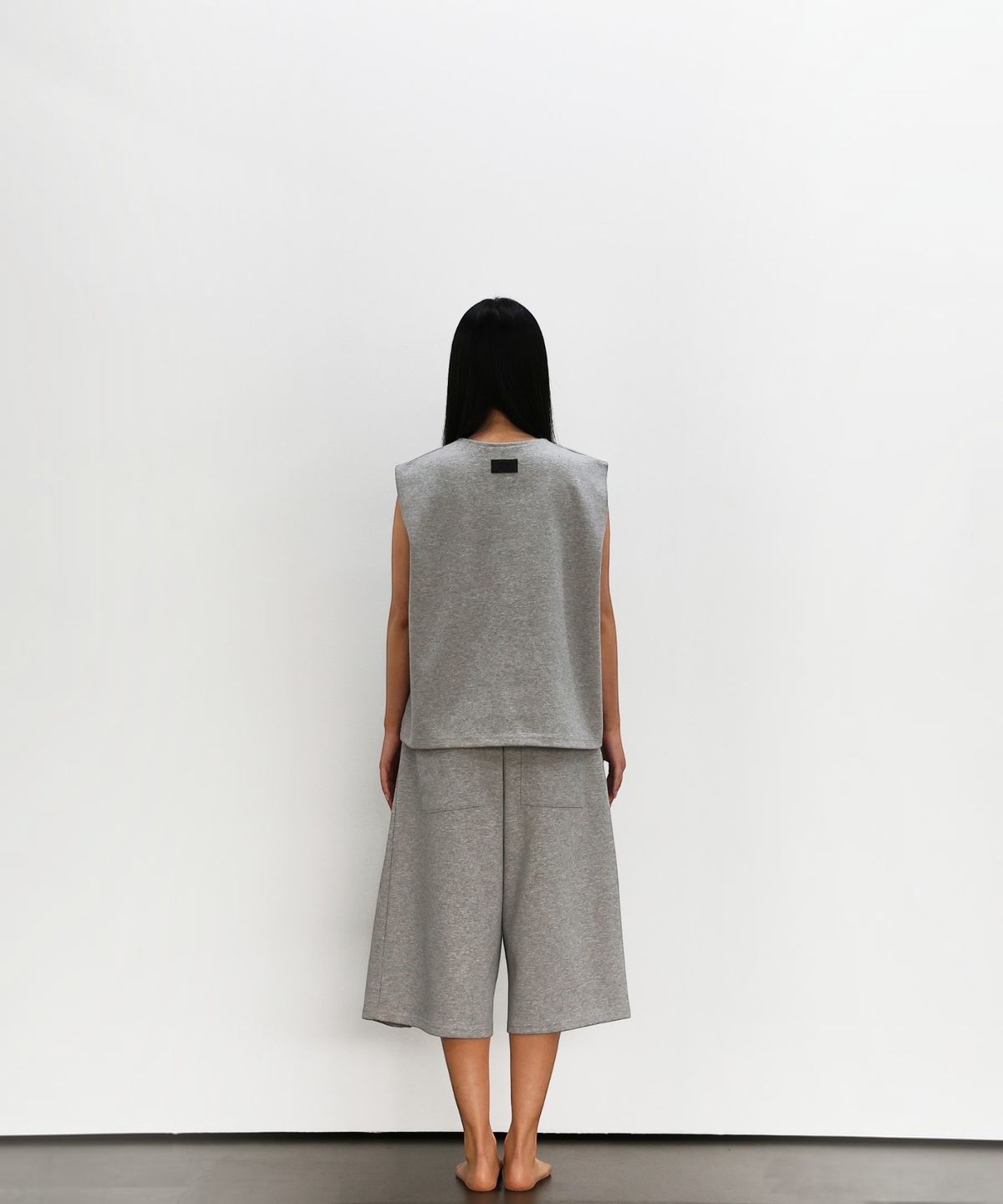 엑세스(XX) Axis Zip Box Crop Sleeveless Gray