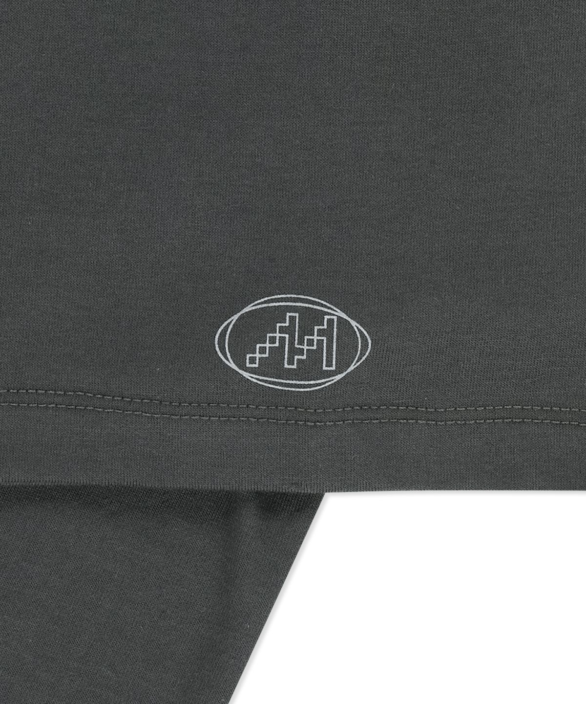 마뗑킴(MATIN KIM) MATIN PACE SPRINT GRAFFITI TOP IN CHARCOAL