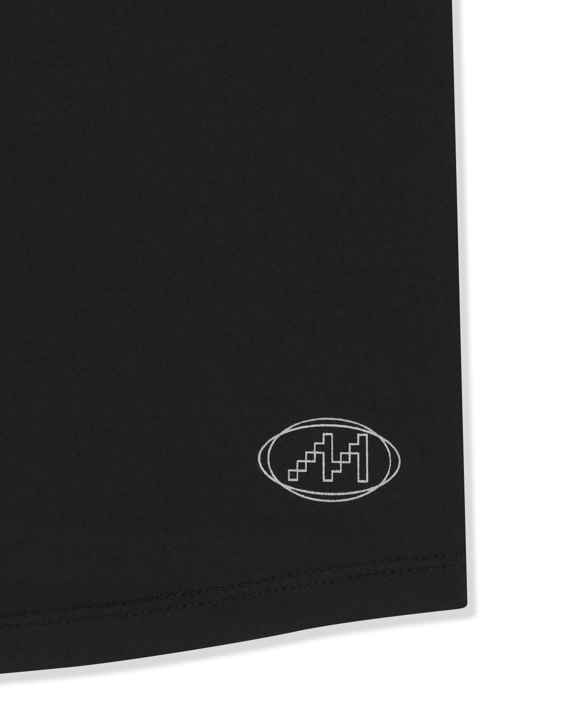 마뗑킴(MATIN KIM) MATIN PACE REFLECTIVE LOGO SLIM TOP IN BLACK