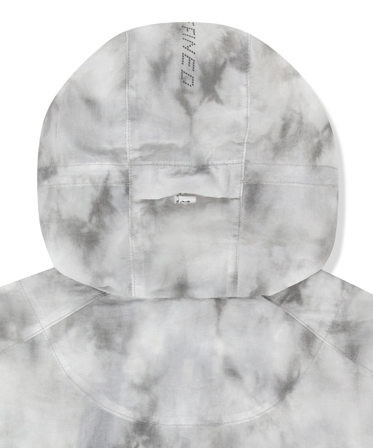 마뗑킴(MATIN KIM) MATIN PACE REFLECTIVE LOGO WINDBREAKER IN LIGHT GREY