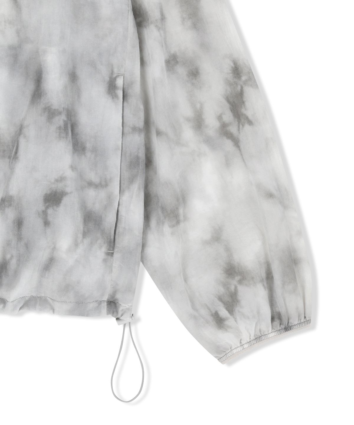 마뗑킴(MATIN KIM) MATIN PACE REFLECTIVE LOGO WINDBREAKER IN LIGHT GREY