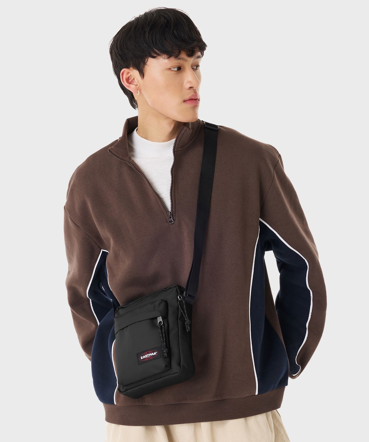 이스트팩(EASTPAK) 아케이트미니백 Black