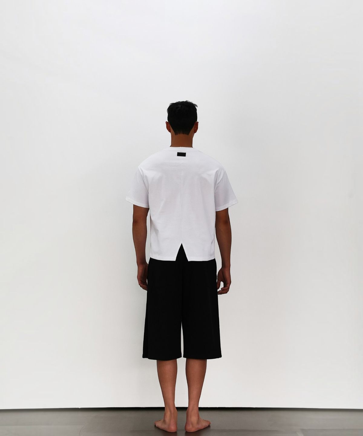 엑세스(XX) XX Back Slit Crop Over Short Sleeve T-shirt White