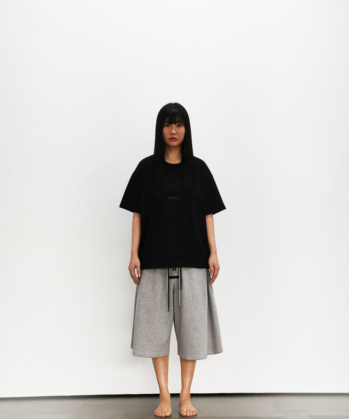 엑세스(XX) XX Back Slit Crop Over Short Sleeve T-shirt Black