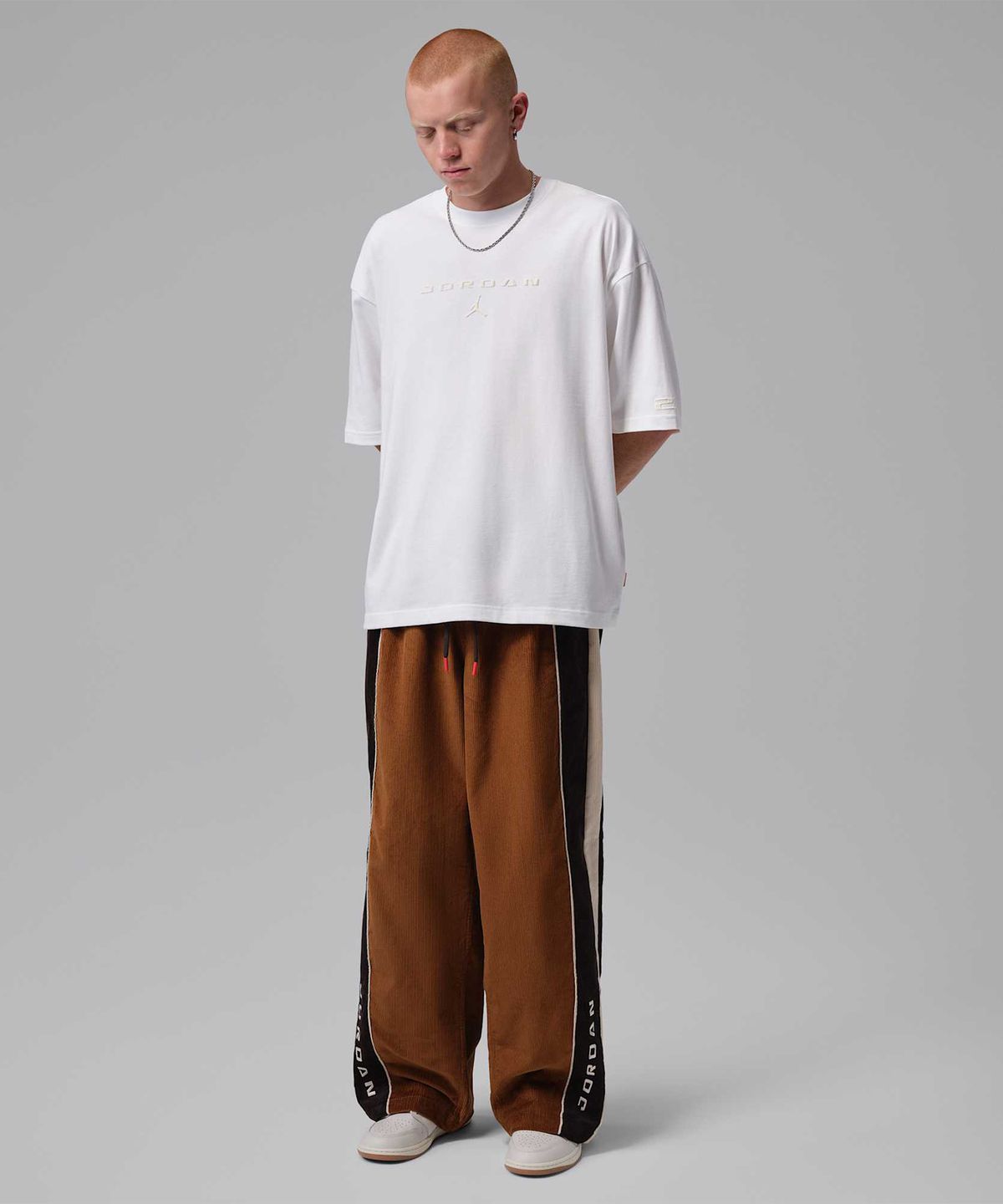 나이키(NIKE) 조던 플라이트 오버사이즈 티셔츠 M - 화이트 / IO0049-100