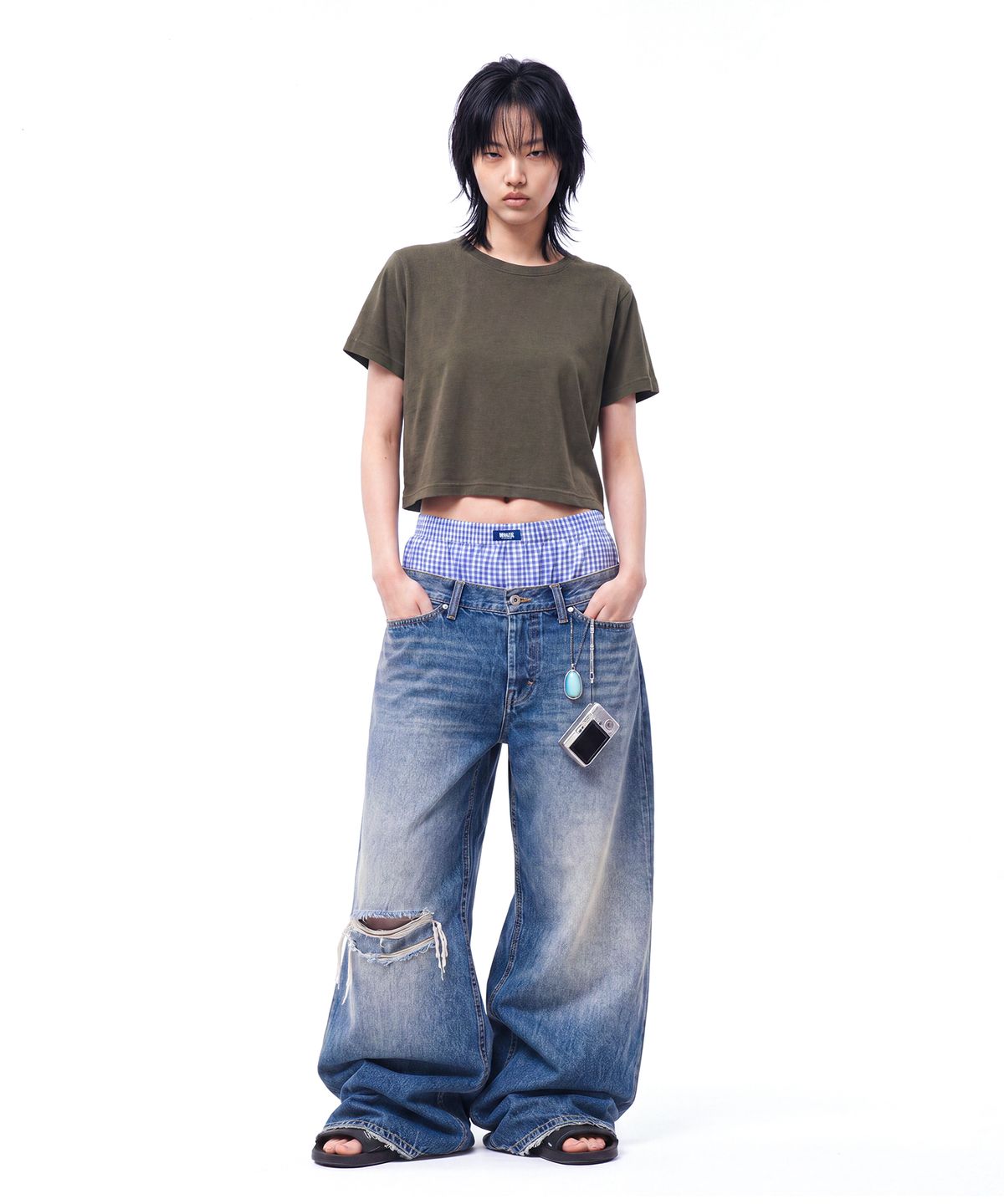 씨웨어 바이 더 지니어스(C WEAR BY THE GENIUS) 오버사이즈 크롭 티셔츠 카키