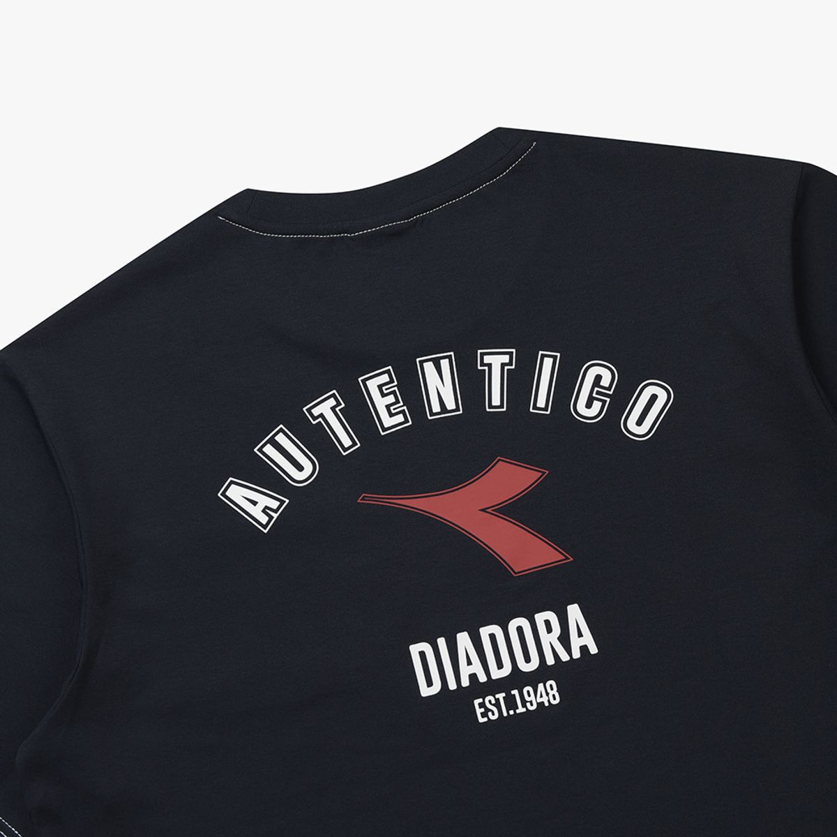 디아도라(diadora) 에어텍스 포켓 반팔 티셔츠 NAVY