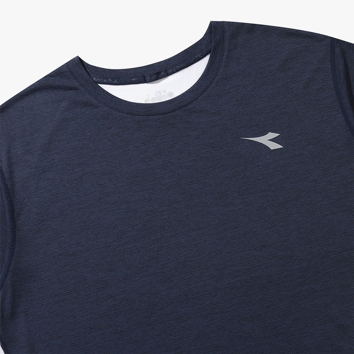 디아도라(diadora) 플루이드 러닝 반팔 티셔츠 NAVY
