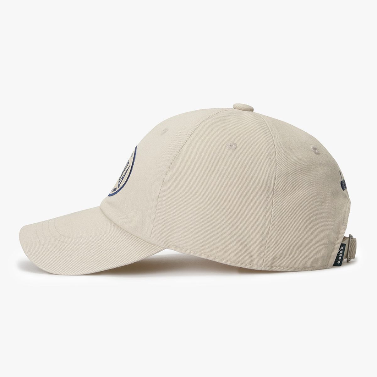 디아도라(diadora) 에센셜 워싱 볼캡 IVORY