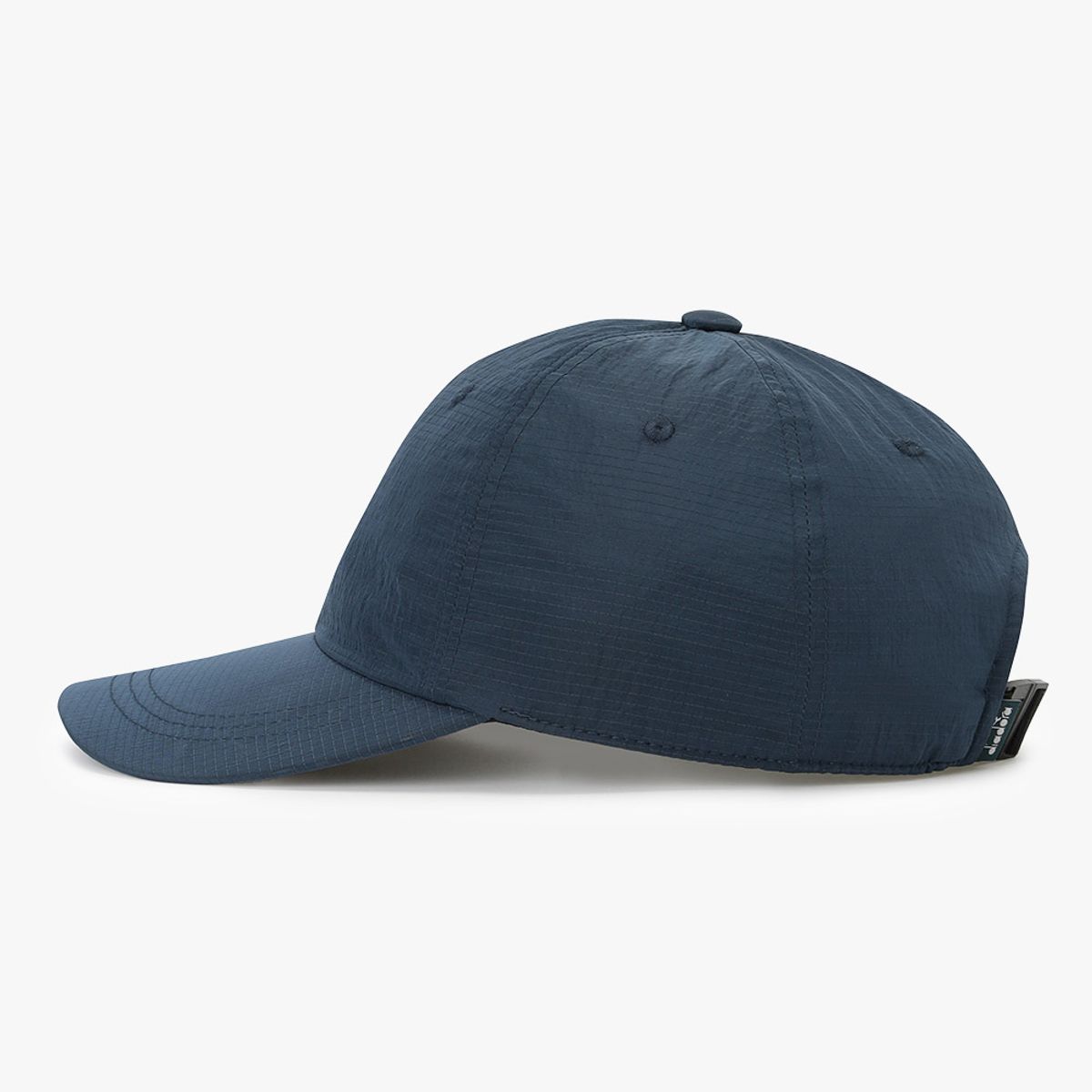 디아도라(diadora) 유광 우븐캡 NAVY