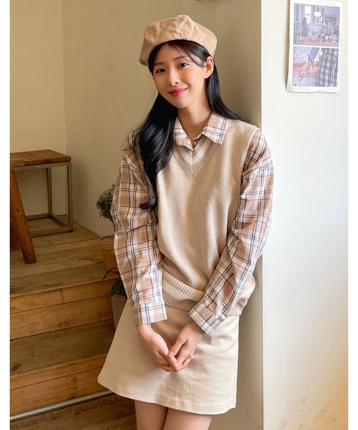 반에이크(VANAKE) 텔미 브이넥 베스트_OB12VTME02Z