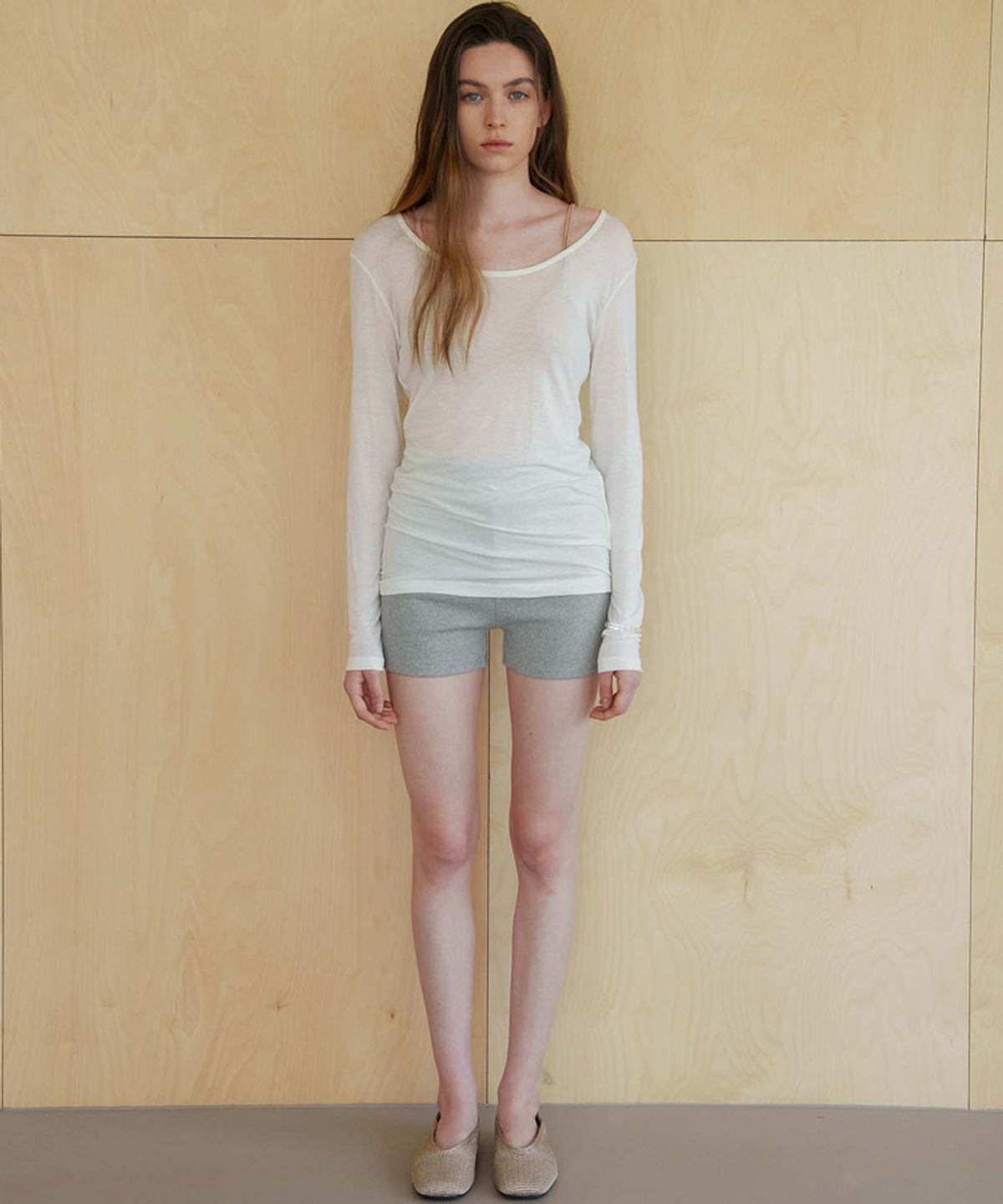 스러움(SEUREOUM) Rib Compact Shorts_Gray