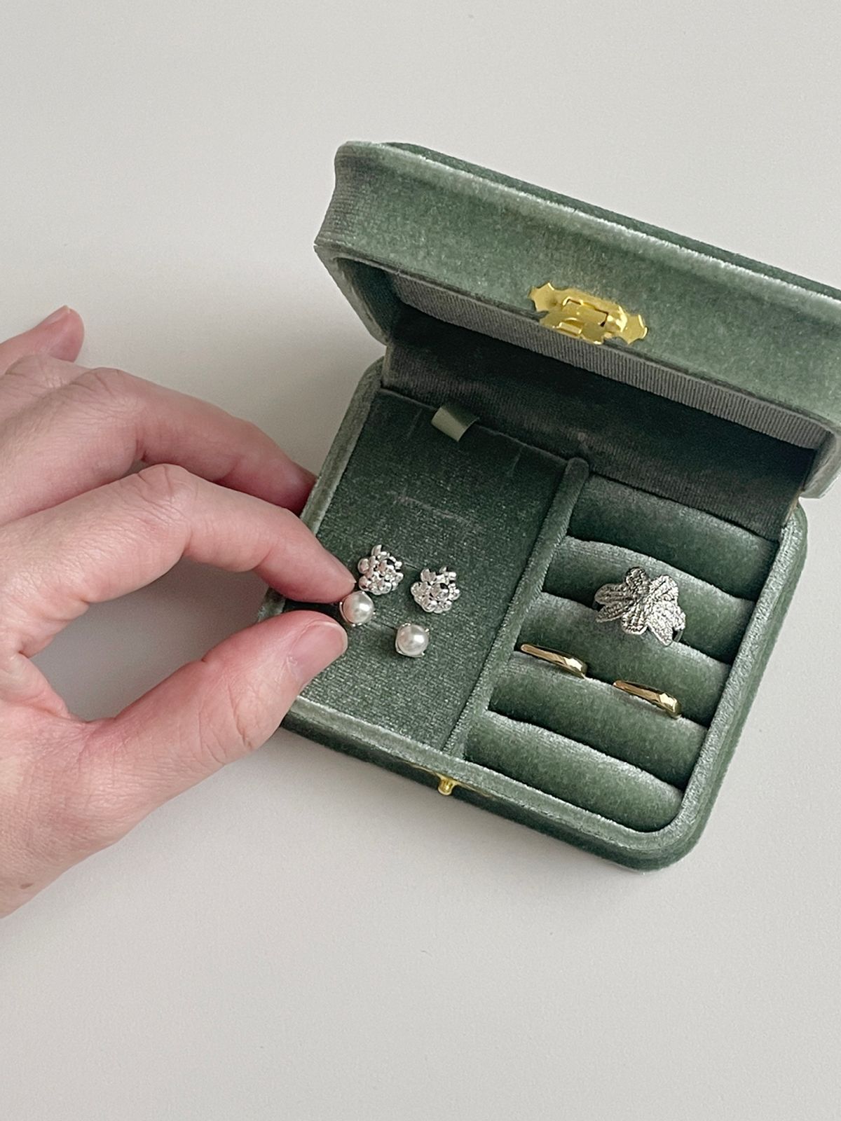 엘리오나(ELYONA) Green Jewelry Case