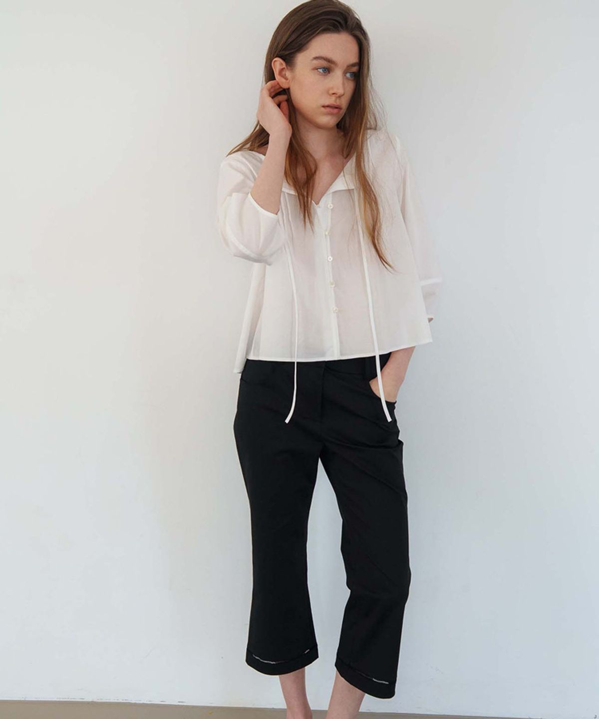 스러움(SEUREOUM) [2nd]Hazel Pintuck Blouse_Ivory