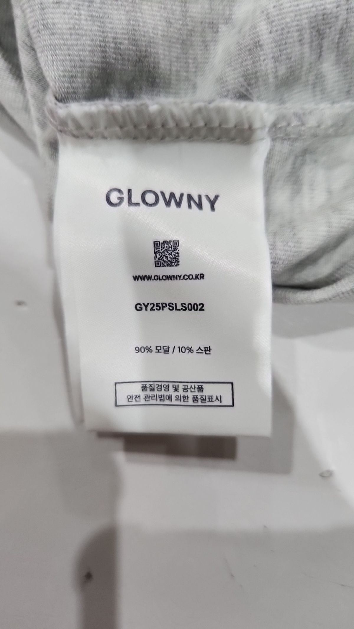 글로니(GLOWNY) 긴소매 티셔츠 M